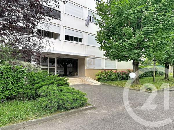 Appartement F4 à vendre  3 pièces - 94,68 m 2   LYON  - 69008