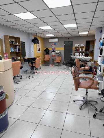 Immeuble à vendre 6 pièces de 140 m²