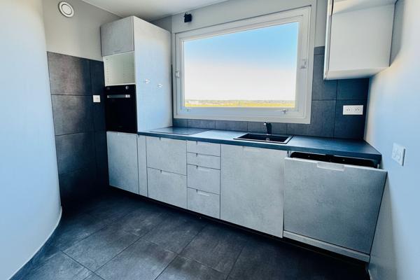 VERSAILLES POCHEFONTAINE 85m² balcon parkings cave