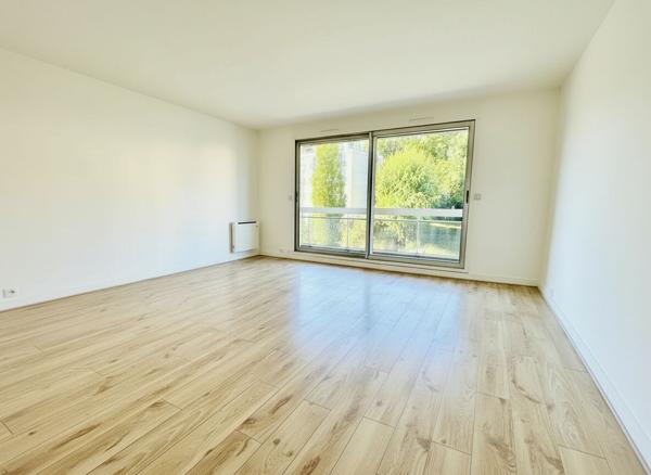 VERSAILLES POCHEFONTAINE 85m² balcon parkings cave