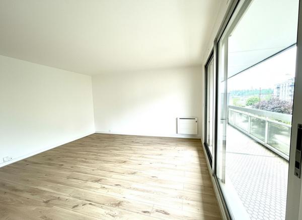 VERSAILLES POCHEFONTAINE 85m² balcon parkings cave
