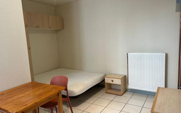 Appartement à louer    1 pièce •  Mont-de-Marsan