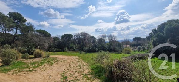 Terrain à vendre  3100 m 2   ST MAXIMIN LA STE BAUME  - 83