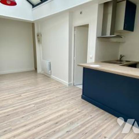 SENLIS CENTRE VILLE - appartement duplex F2