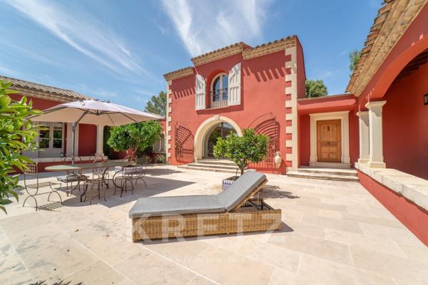 Hacienda contemporaine dans un écrin de verdure entre Nîmes et Montpellier
