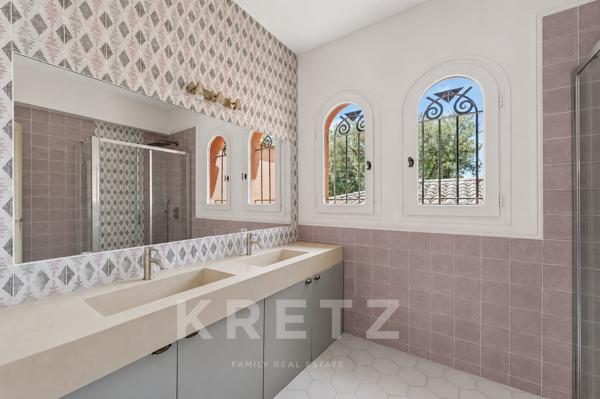 Hacienda contemporaine dans un écrin de verdure entre Nîmes et Montpellier