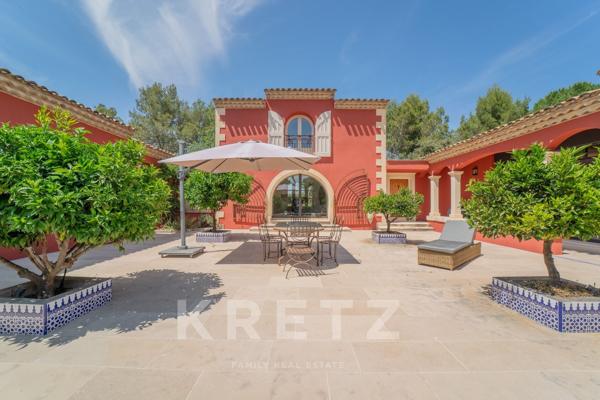 Hacienda contemporaine dans un écrin de verdure entre Nîmes et Montpellier