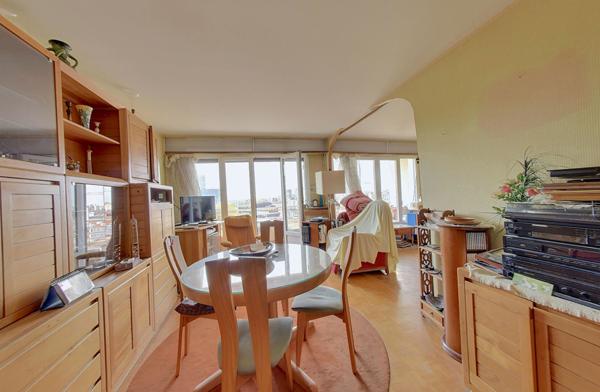 3-4 PIÈCES VUE DÉGAGÉE - TRAVAUX À PRÉVOIR