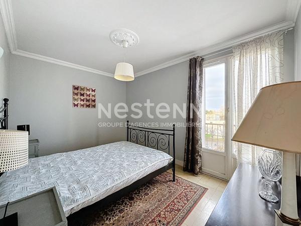 À Blois, bel appartement lumineux de 74 m² avec balcon, 3 chambres et vue dégagée. Idéal résidence principale ou investissement locatif rentable.