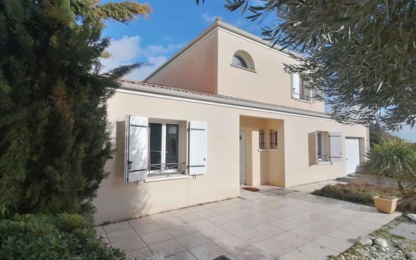 Maison à vendre    5 pièces • 153 m2 Meschers-sur-Gironde