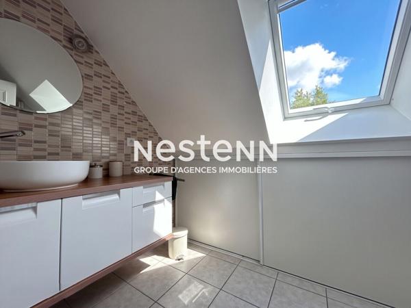 A VENDRE Baden secteur calme entre mer et bourg Maison contemporaine 7 pièces 3 960 m² de terrain double garage