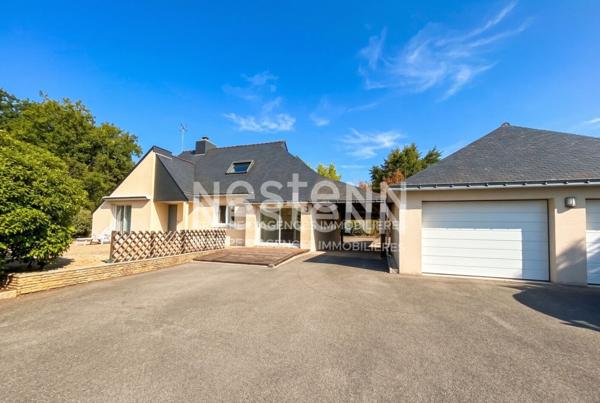 A VENDRE Baden secteur calme entre mer et bourg Maison contemporaine 7 pièces 3 960 m² de terrain double garage
