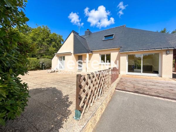 A VENDRE Baden secteur calme entre mer et bourg Maison contemporaine 7 pièces 3 960 m² de terrain double garage