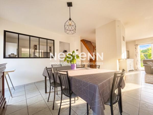 A VENDRE Baden secteur calme entre mer et bourg Maison contemporaine 7 pièces 3 960 m² de terrain double garage