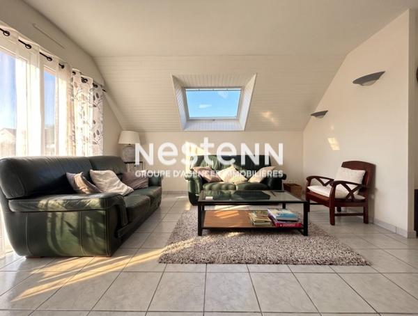 A VENDRE Baden secteur calme entre mer et bourg Maison contemporaine 7 pièces 3 960 m² de terrain double garage