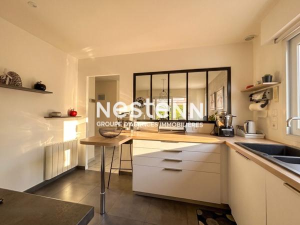 A VENDRE Baden secteur calme entre mer et bourg Maison contemporaine 7 pièces 3 960 m² de terrain double garage