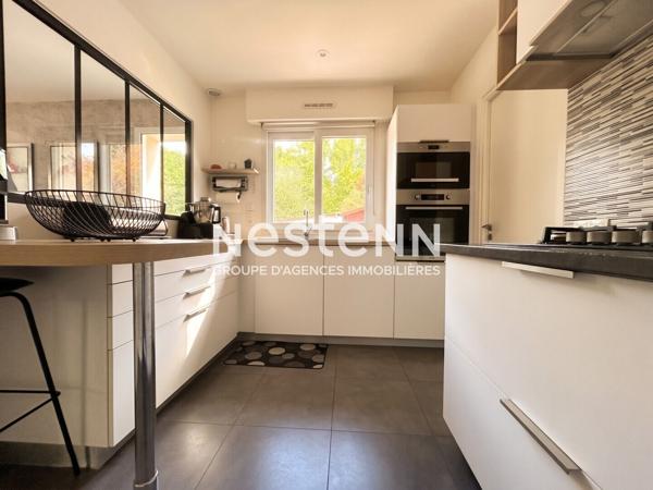 A VENDRE Baden secteur calme entre mer et bourg Maison contemporaine 7 pièces 3 960 m² de terrain double garage