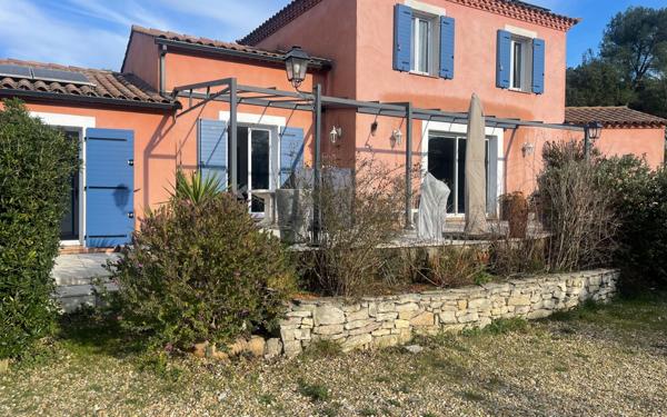 Maison à vendre    5 pièces •  Nîmes