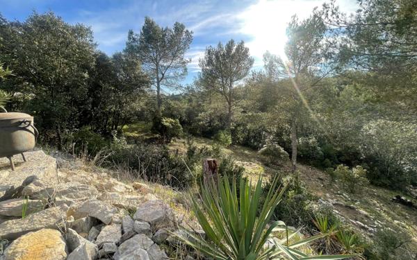 Maison à vendre    5 pièces •  Nîmes