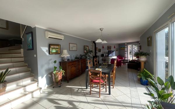 Maison à vendre    5 pièces •  Nîmes