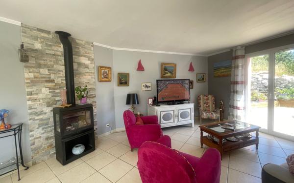 Maison à vendre    5 pièces •  Nîmes