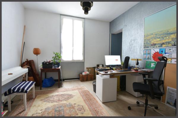 Charmante Maison de Ville en Pierre avec Studio Indépendant et Jardin à Sainte-Foy-la-Grande