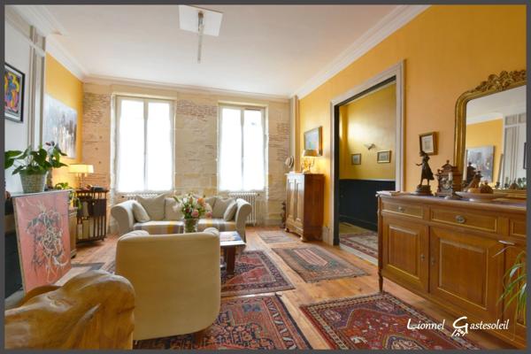 Charmante Maison de Ville en Pierre avec Studio Indépendant et Jardin à Sainte-Foy-la-Grande