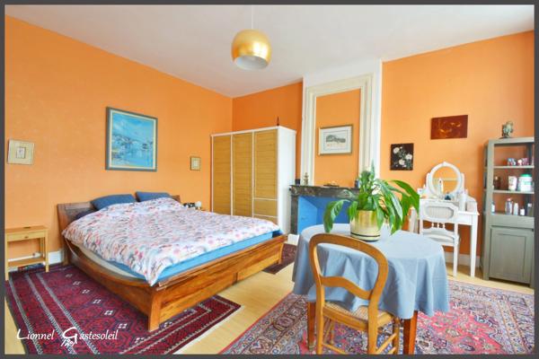 Charmante Maison de Ville en Pierre avec Studio Indépendant et Jardin à Sainte-Foy-la-Grande