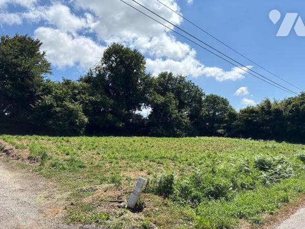 Terrain a Vendre à LANGOLEN, en Finistère Sud (29), au Calme en Sortie de bourg, Terrain à Bâti...