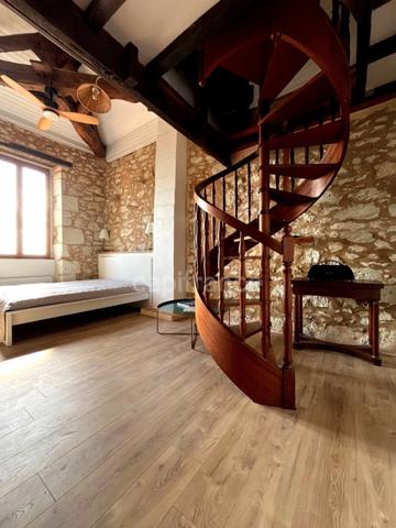 Maison de village en pierre avec gîte attenant entièrement rénovés & petit jardin proche de FLEURANCE (32)