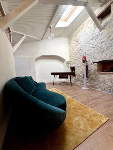 Maison de village en pierre avec gîte attenant entièrement rénovés & petit jardin proche de FLEURANCE (32)