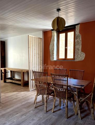 Maison de village en pierre avec gîte attenant entièrement rénovés & petit jardin proche de FLEURANCE (32)