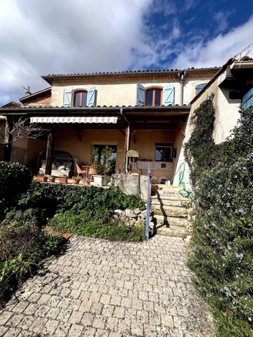 Maison de village en pierre avec gîte attenant entièrement rénovés & petit jardin proche de FLEURANCE (32)