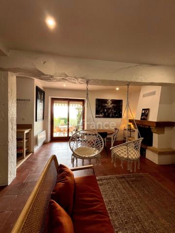 Maison de village en pierre avec gîte attenant entièrement rénovés & petit jardin proche de FLEURANCE (32)