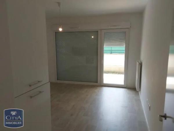 Appartement à louer 1 pièce 36.95m² Les Ulis (91940)