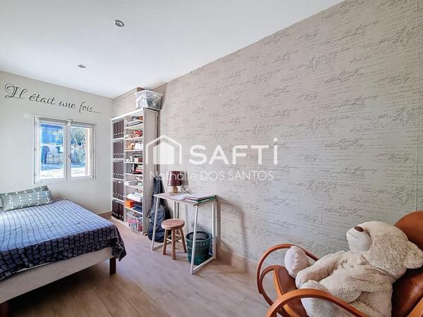 Maison familiale 4 chambres avec sous sol total, grand terrain.