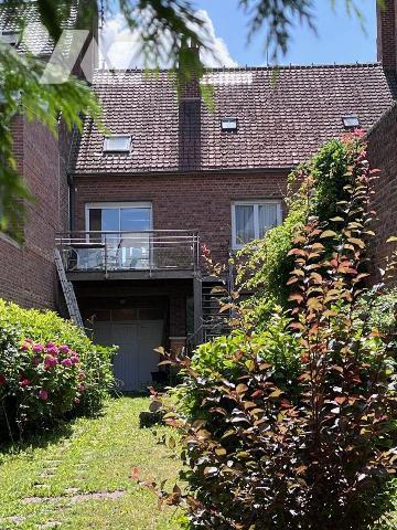 HAZEBROUCK hyper centre !! Cadre de vie très agréable à proximité de toutes commodités !!
Bel ...