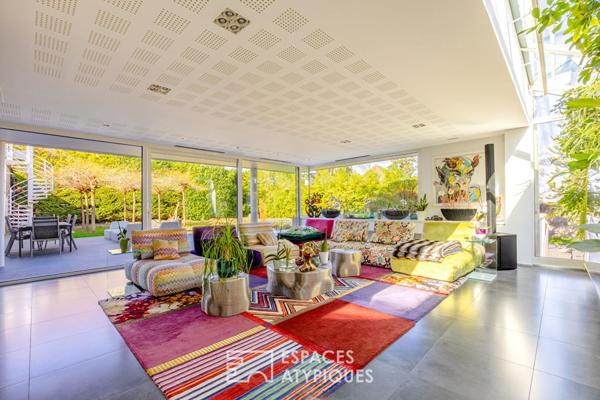 Maison d’architecte dans son écrin de verdure au coeur du Rebberg