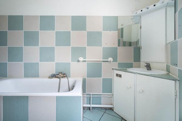 Maison de ville au charme ancien et au fort potentiel