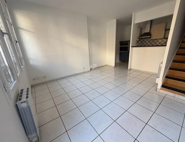 Appartement Carrieres Sous Poissy 2 pièce(s) 32 m2 155 000 € **  - Référence  9370