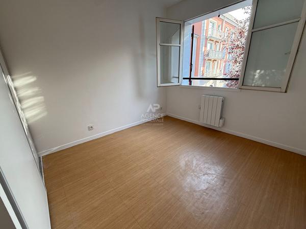 Appartement Carrieres Sous Poissy 2 pièce(s) 32 m2 155 000 € **  - Référence  9370