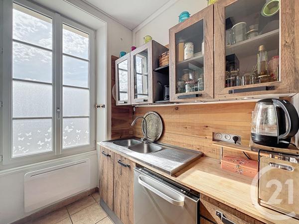 Maison à vendre  5 pièces - 107,06 m 2   ECHILLAIS  - 17