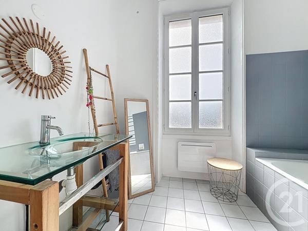 Maison à vendre  5 pièces - 107,06 m 2   ECHILLAIS  - 17