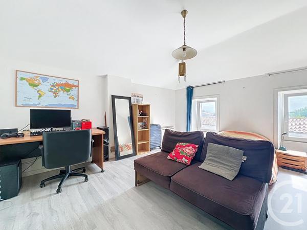 Maison à vendre  5 pièces - 107,06 m 2   ECHILLAIS  - 17