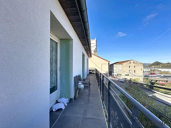 Belle maison lumineuse à vendre à Saint Étienne !