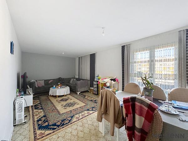 Belle maison lumineuse à vendre à Saint Étienne !