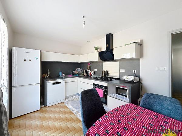 Belle maison lumineuse à vendre à Saint Étienne !