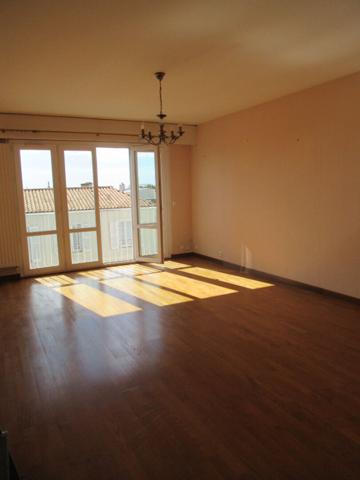 T3 ASCENSEUR CENTRE VILLE PARKING CAVE