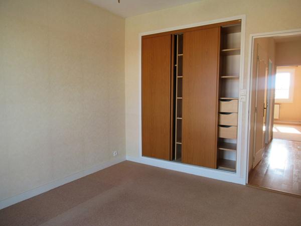 T3 ASCENSEUR CENTRE VILLE PARKING CAVE