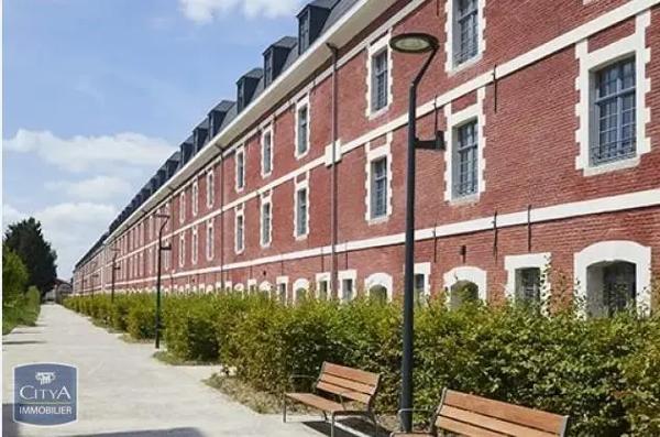 Appartement à louer 4 pièces 85.56m² Arras (62000)